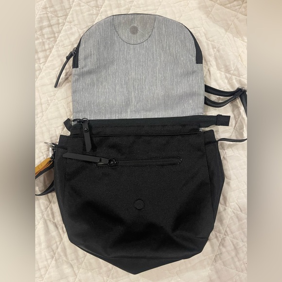 Sherpani Milli - RFID travel crossbody bag - Picture 2 of 10